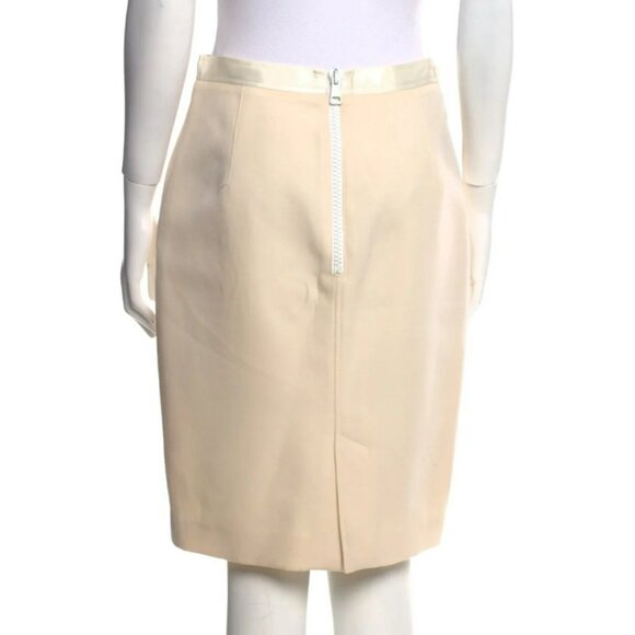 Givenchy Ivory Wool Skirt – Size M – Zip Closure – Tailored Fit – Excellent - Picture 7 of 8